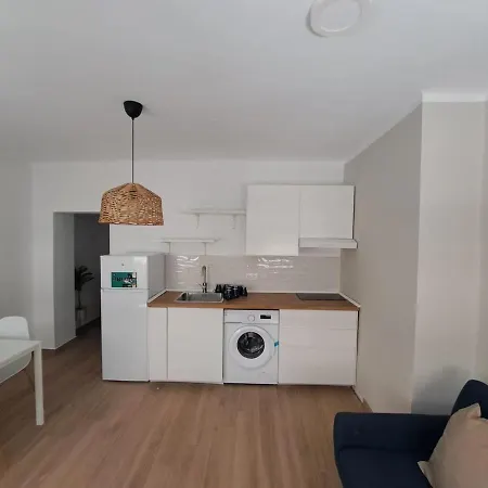 Modern 3br Near Center Malaga